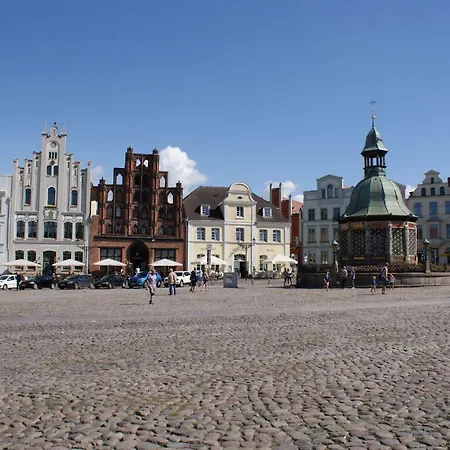 Landgang In Der Altstadt - Abc265 By Abcwismar