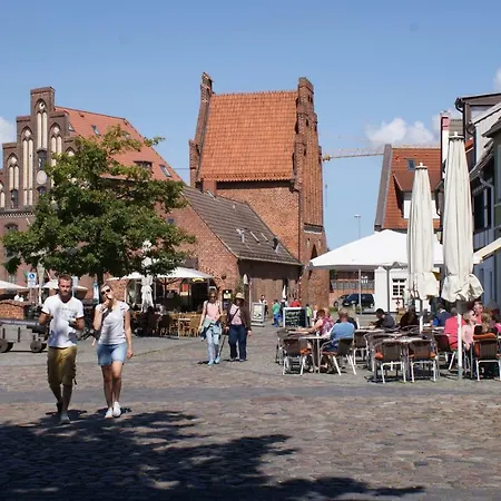 Landgang In Der Altstadt - Abc265 By Abcwismar